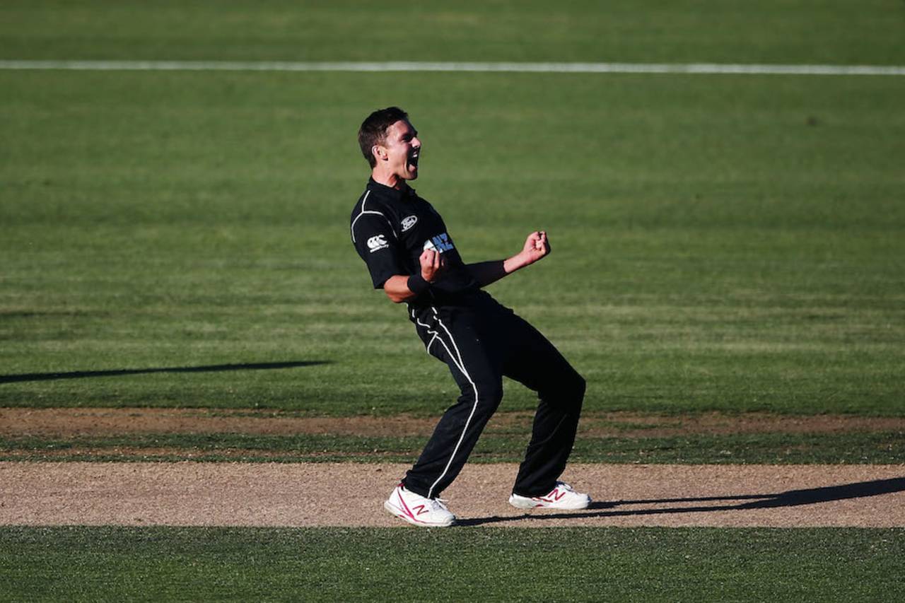 Fists don't lie: Trent Boult is rather chuffed to take the last wicket against Australia in Hamilton&nbsp;&nbsp;&bull;&nbsp;&nbsp;Getty Images