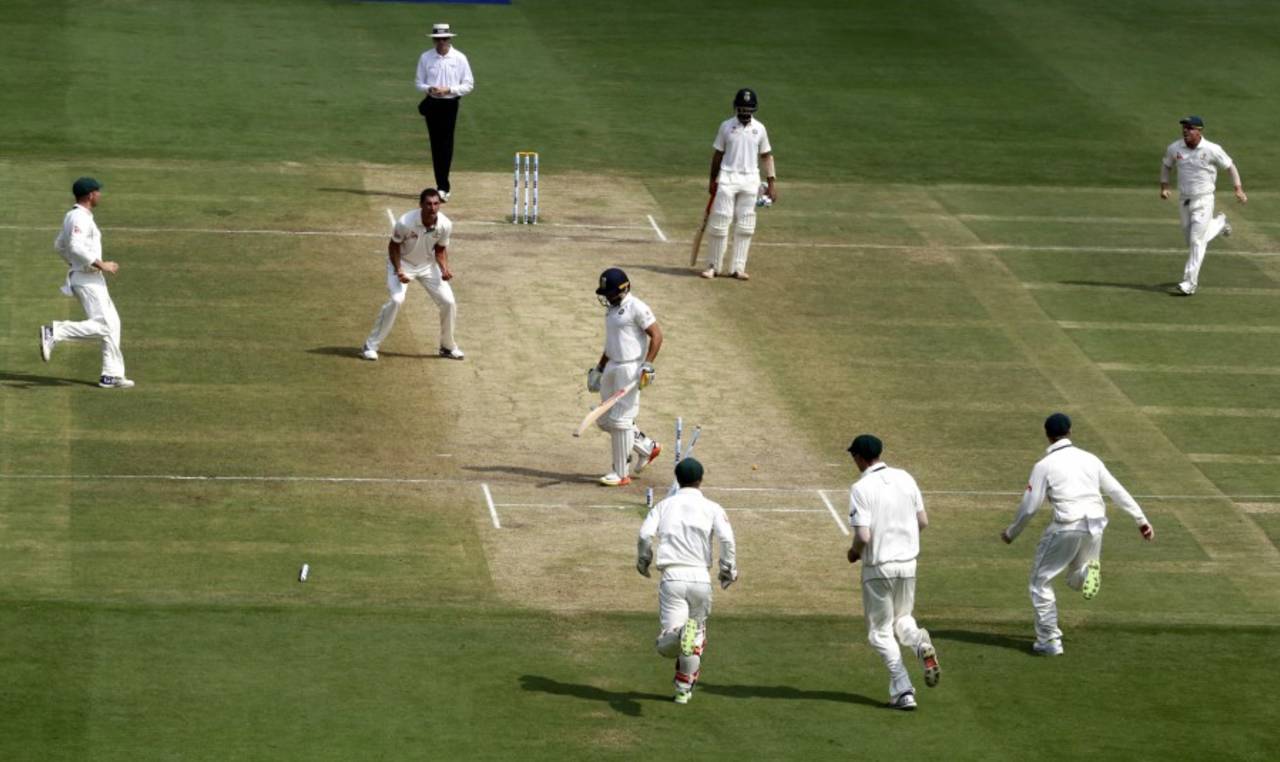 Mitchell Starc is pumped after going through Karun Nair, India v Australia, 2nd Test, Bengaluru, 4th day, March 7, 2017