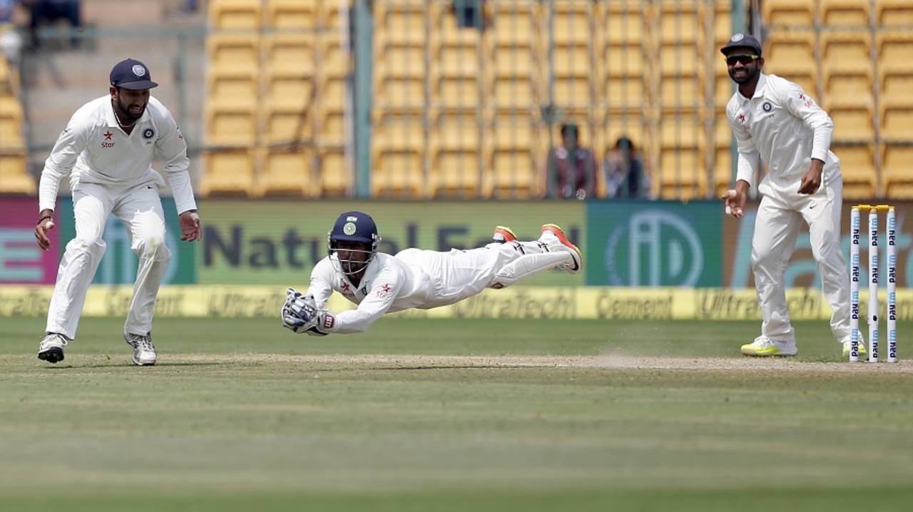 Wriddhiman Saha takes a catch to send back Matthew Wade, India v Australia, 2nd Test, Bengaluru, 4th day, March 7, 2017