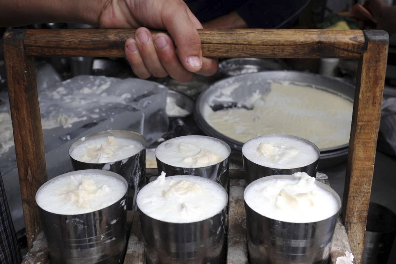 Wash down the dhabas' greasy delights with a tall glass of <i>lassi</i>, or six