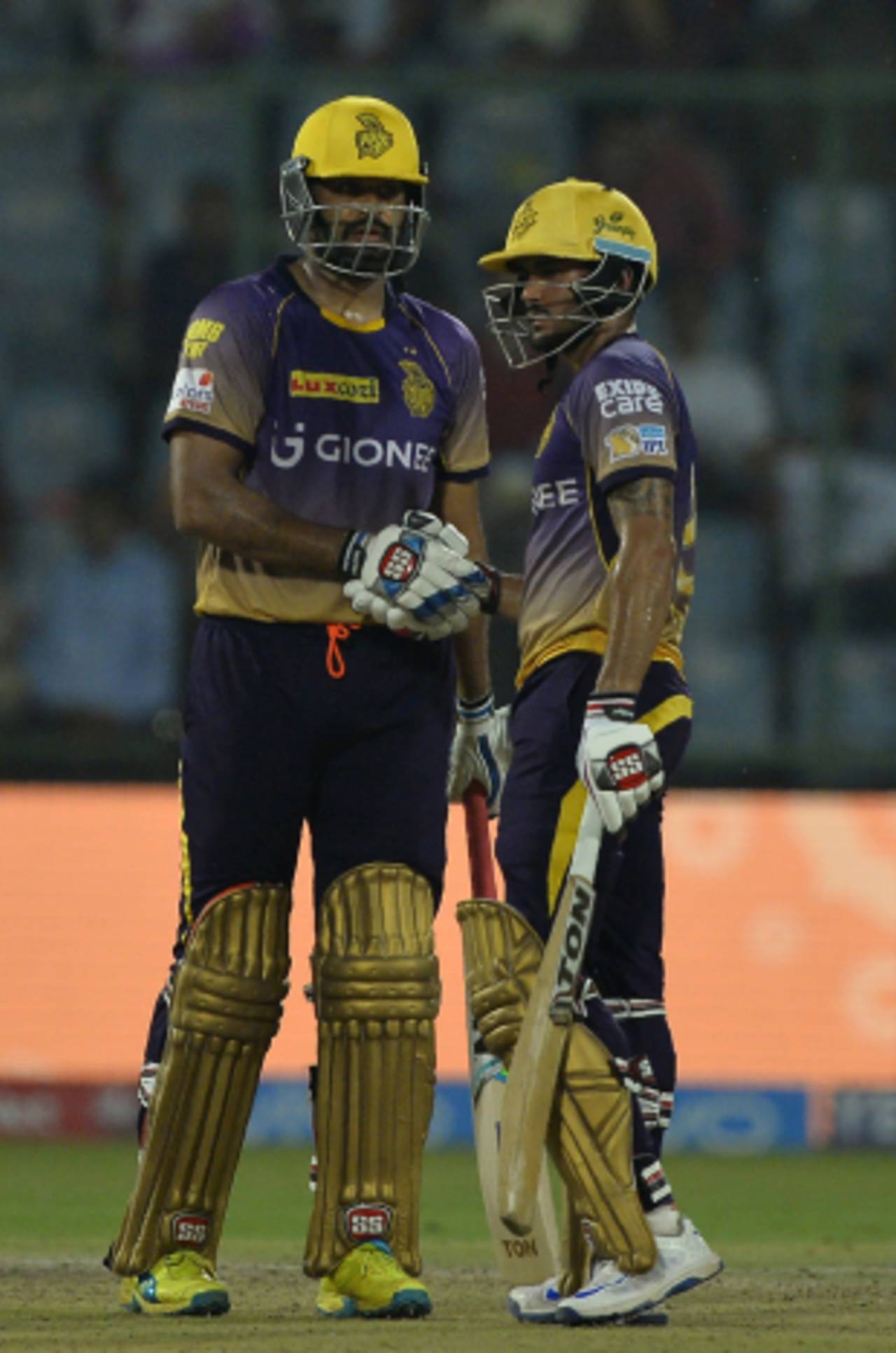 Yusuf Pathan and Manish Pandey steadied Kolkata Knight Riders chase after early loss of wickets&nbsp;&nbsp;&bull;&nbsp;&nbsp;AFP