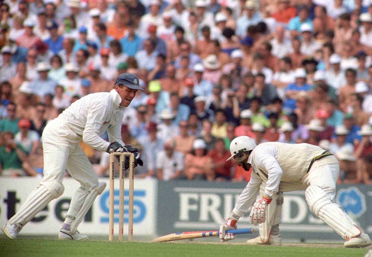 Javed Miandad makes his crease, England v Pakistan, 5th Test, The Oval, 2nd day, August 7, 1992