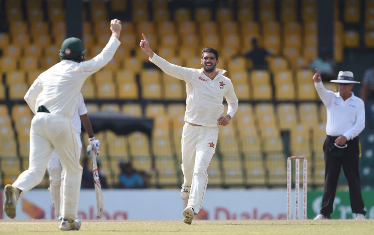 Graeme Cremer runs in celebration after dismissing Upul Tharanga, Sri Lanka v Zimbabwe, only Test, 4th day, Colombo, July 17, 2017