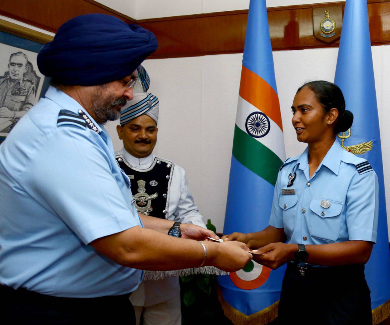 Flight Lieutenant Shikha Pandey receives the Chief of Air Staff commendation