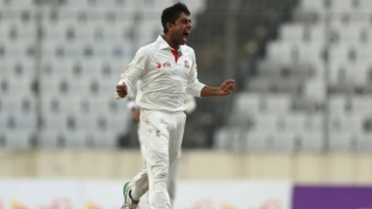 Mehidy Hasan Miraz roars after pinning David Warner lbw, Bangladesh v Australia, 1st Test, Mirpur, 1st day, August 27, 2017
