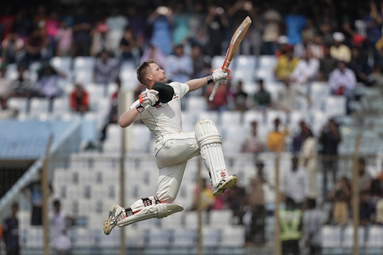 David Warner celebrated back-to-back Test hundreds with a trademark leap, Bangladesh v Australia, 2nd Test, Chittagong, 3rd day, September 6, 2017
