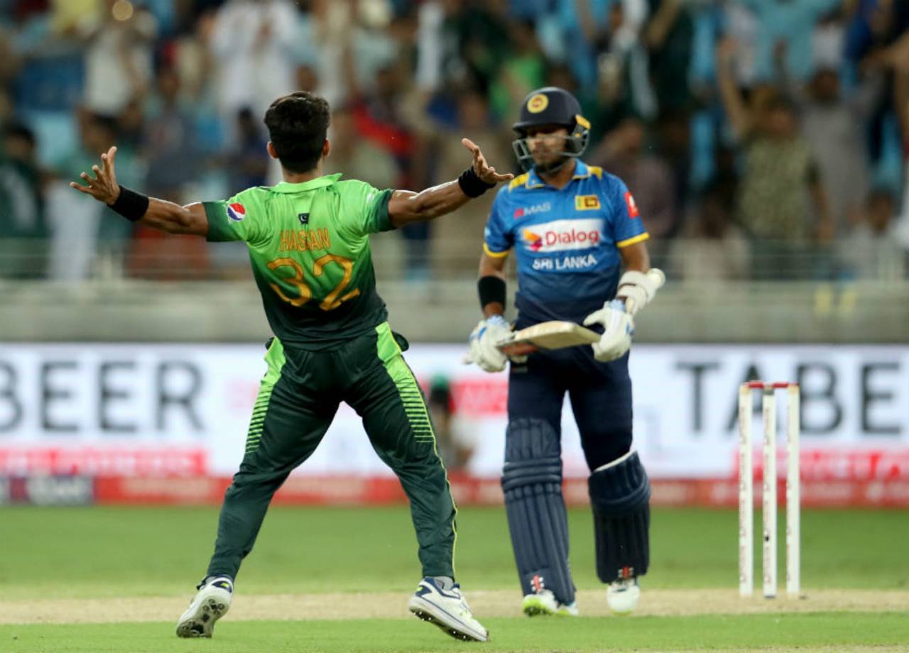Hasan Ali roars after castling Milinda Siriwardena first ball, Pakistan v Sri Lanka, 1st ODI, Dubai, October 13, 2017