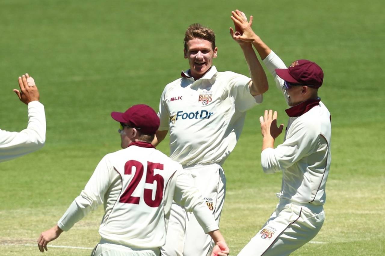 Brendan Doggett finished with four wickets in the first innings, Queensland v Victoria, The Gabba, 2nd day, October 27, 2017