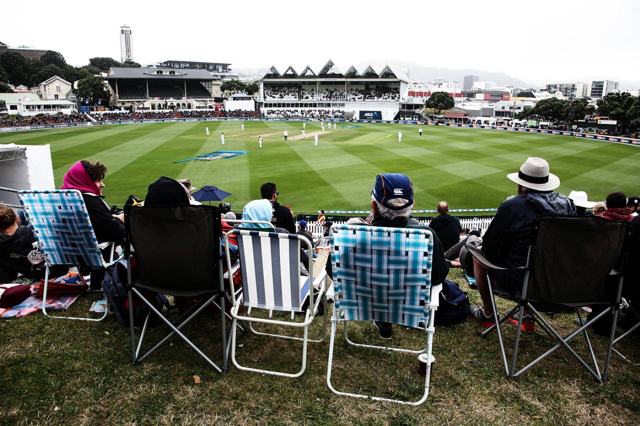 The Saturday crowd soaks in the action at the Basin Reserve, New Zealand v South Africa, 2nd Test, Wellington, 3rd day, March 18, 2017
