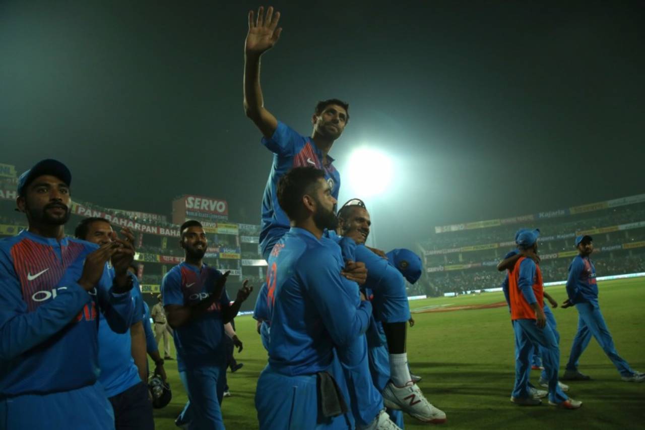 Ashish Nehra is hoisted after his final international game&nbsp;&nbsp;&bull;&nbsp;&nbsp;BCCI