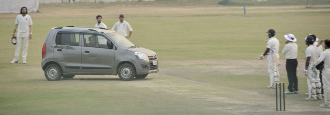 A man drove onto the pitch to halt the Ranji Trophy game at Palam grounds, Delhi v Uttar Pradesh, Ranji Trophy 2017-18, Group A, 3rd day
