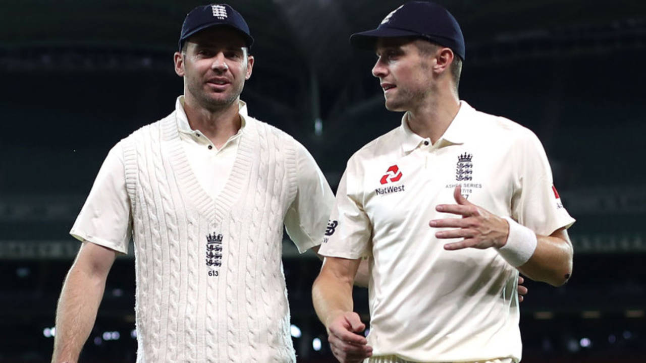 James Anderson and Chris Woakes during the Adelaide Test in 2017-18&nbsp;&nbsp;&bull;&nbsp;&nbsp;Getty Images