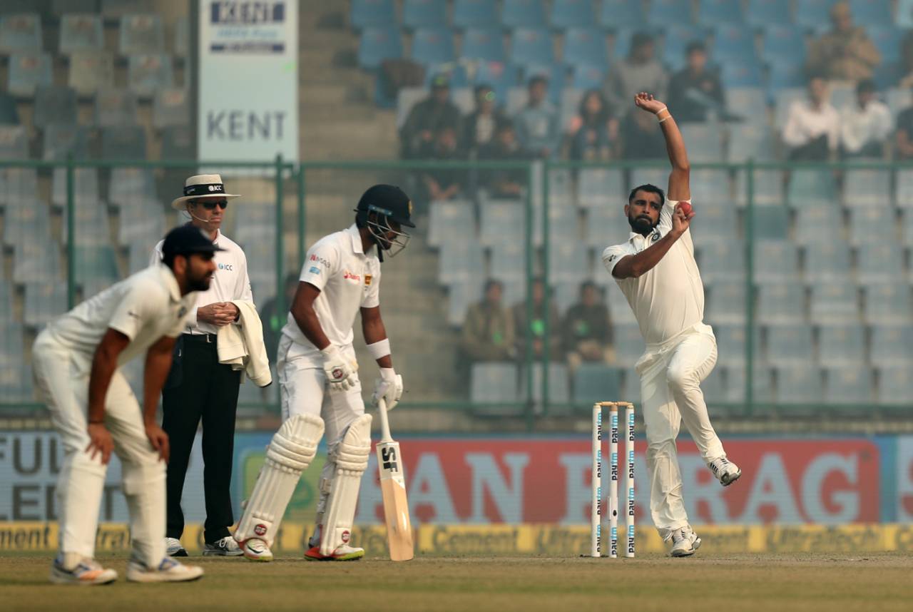 Mohammed Shami sizes up his target in his run-up, India v Sri Lanka, 3rd Test, Delhi, 3rd day, December 4, 2017