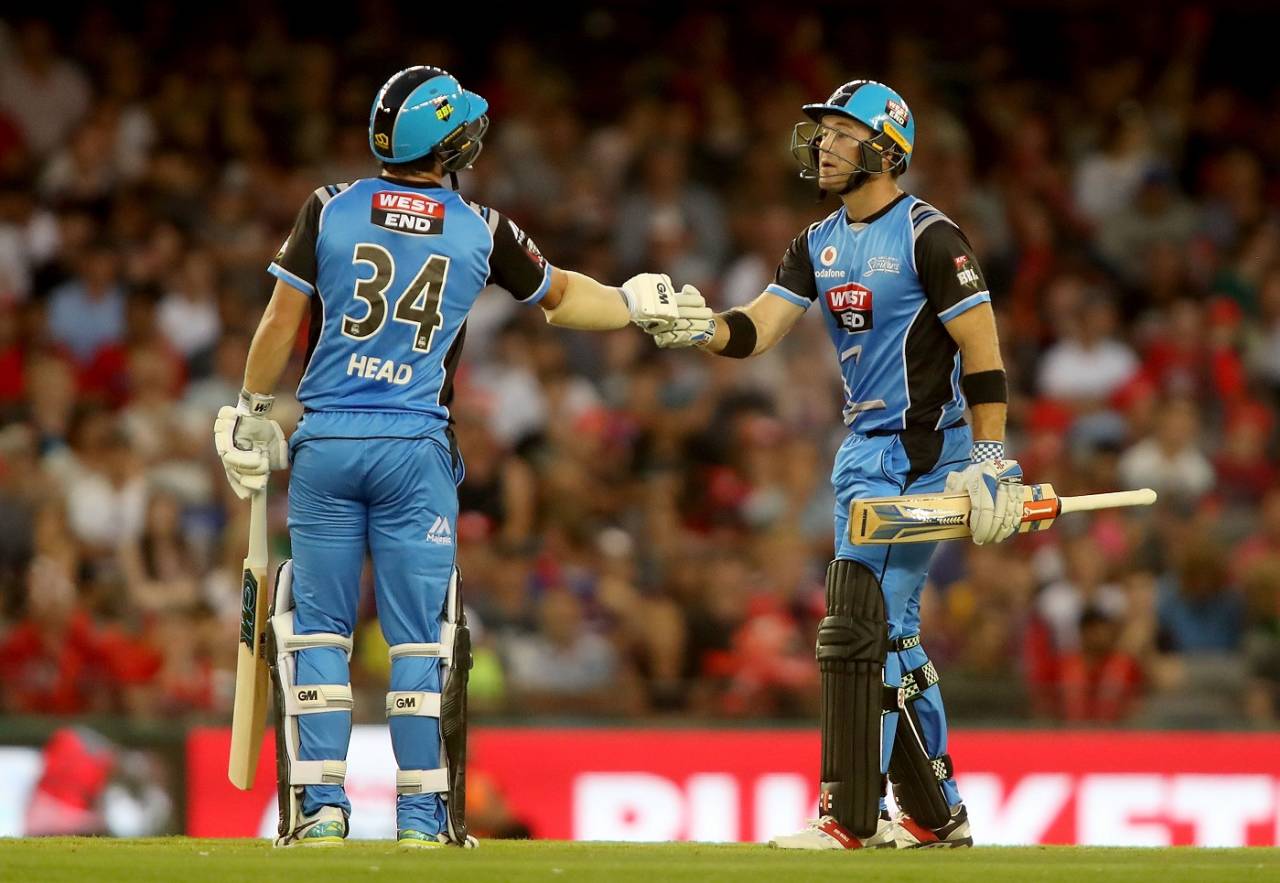 Colin Ingram and Travis Head were involved in an 88-run partnership, Melbourne Renegades v Adelaide Strikers, BBL 2017-18, Melbourne, January 22, 2018
