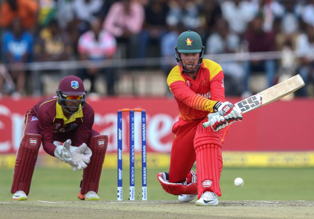 Brendan Taylor attempts to reverse paddle Devendra Bishoo, Zimbabwe v West Indies, World Cup Qualifiers, Harare, March 19, 2018