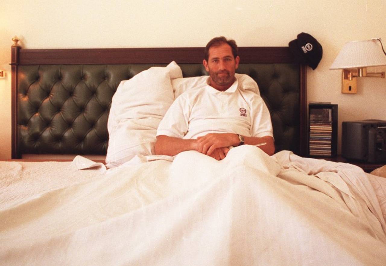 Graham Gooch nurses a tender tummy a couple of days before the Kolkata Test of 1993&nbsp;&nbsp;&bull;&nbsp;&nbsp;Getty Images