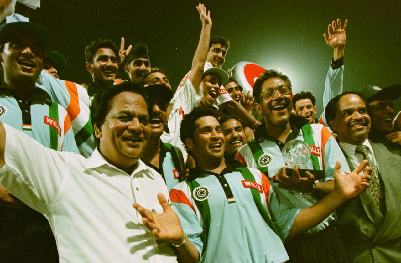 Sachin Tendulkar and his team-mates celebrate beating Australia and winning the Coca Cola Cup, Australia v India, Coca Cola Cup final, Sharjah, April 24, 1998