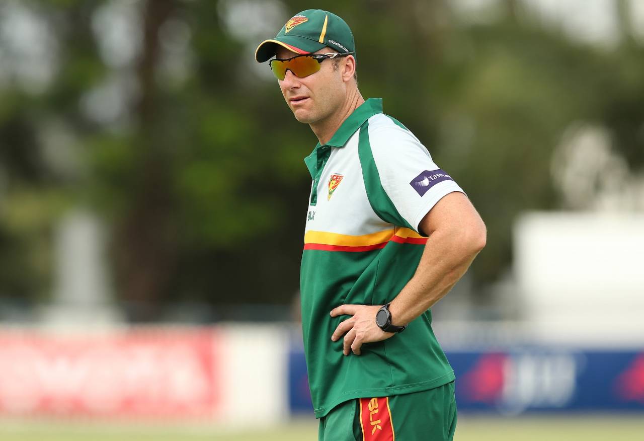 Adam Griffith watches over a training session, Queensland v Tasmania, Sheffield Shield 2017-18, 3rd Day, Brisbane, March 25, 2018