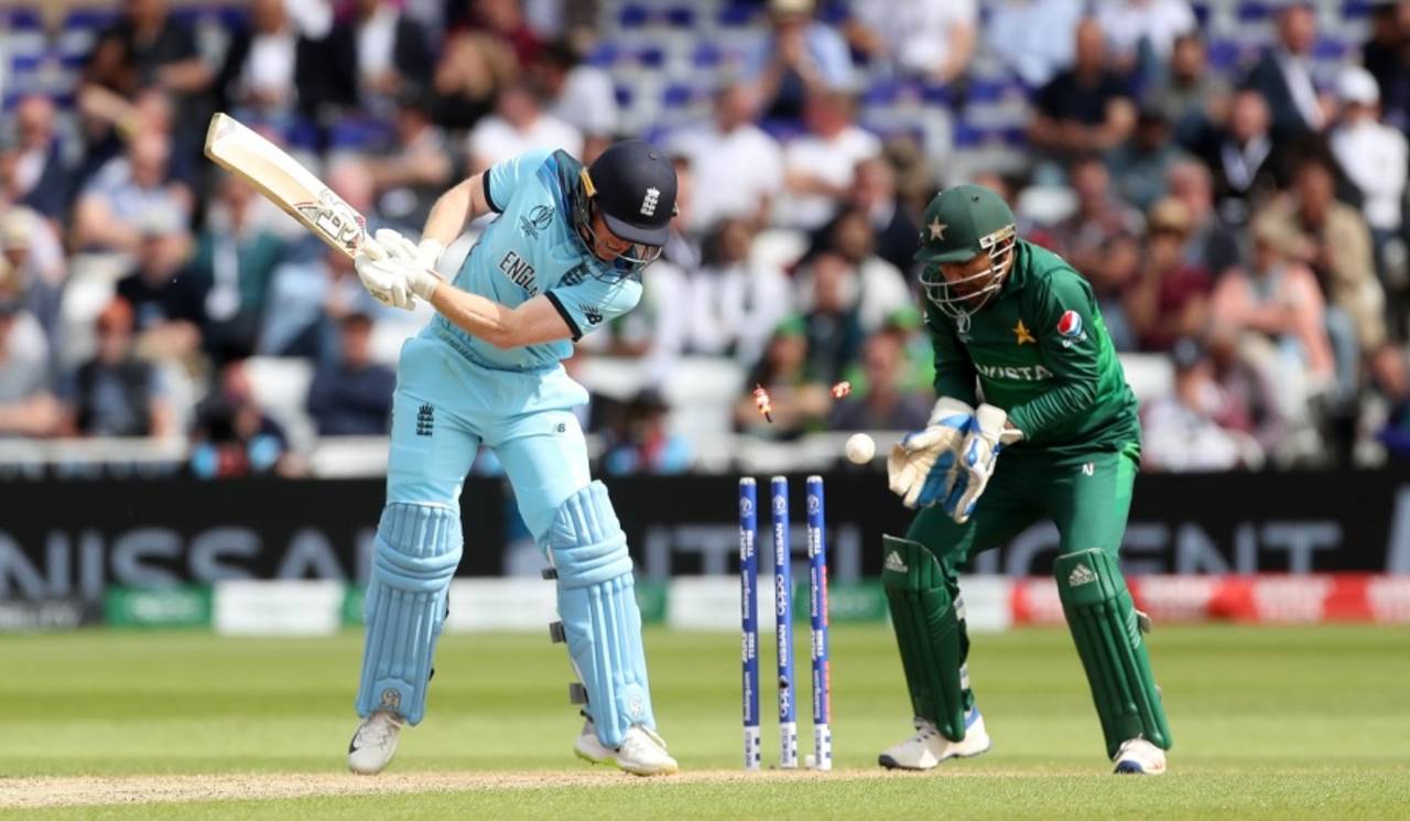 Eoin Morgan is bowled by Mohammad Hafeez, England v Pakistan, World Cup 2019, Trent Bridge, June 3, 2019