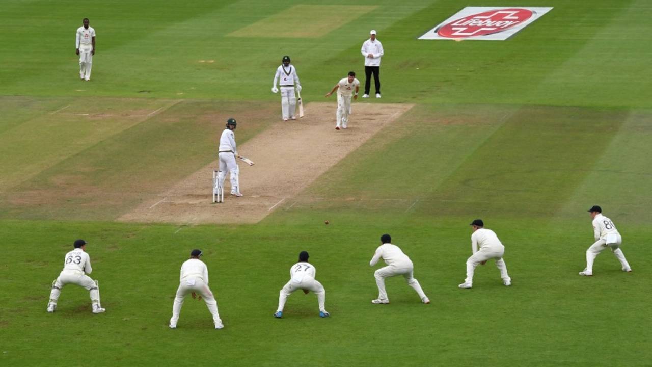 An expectant slip cordon sees an edge coming with Anderson bowling&nbsp;&nbsp;&bull;&nbsp;&nbsp;Mike Hewitt/Getty Images