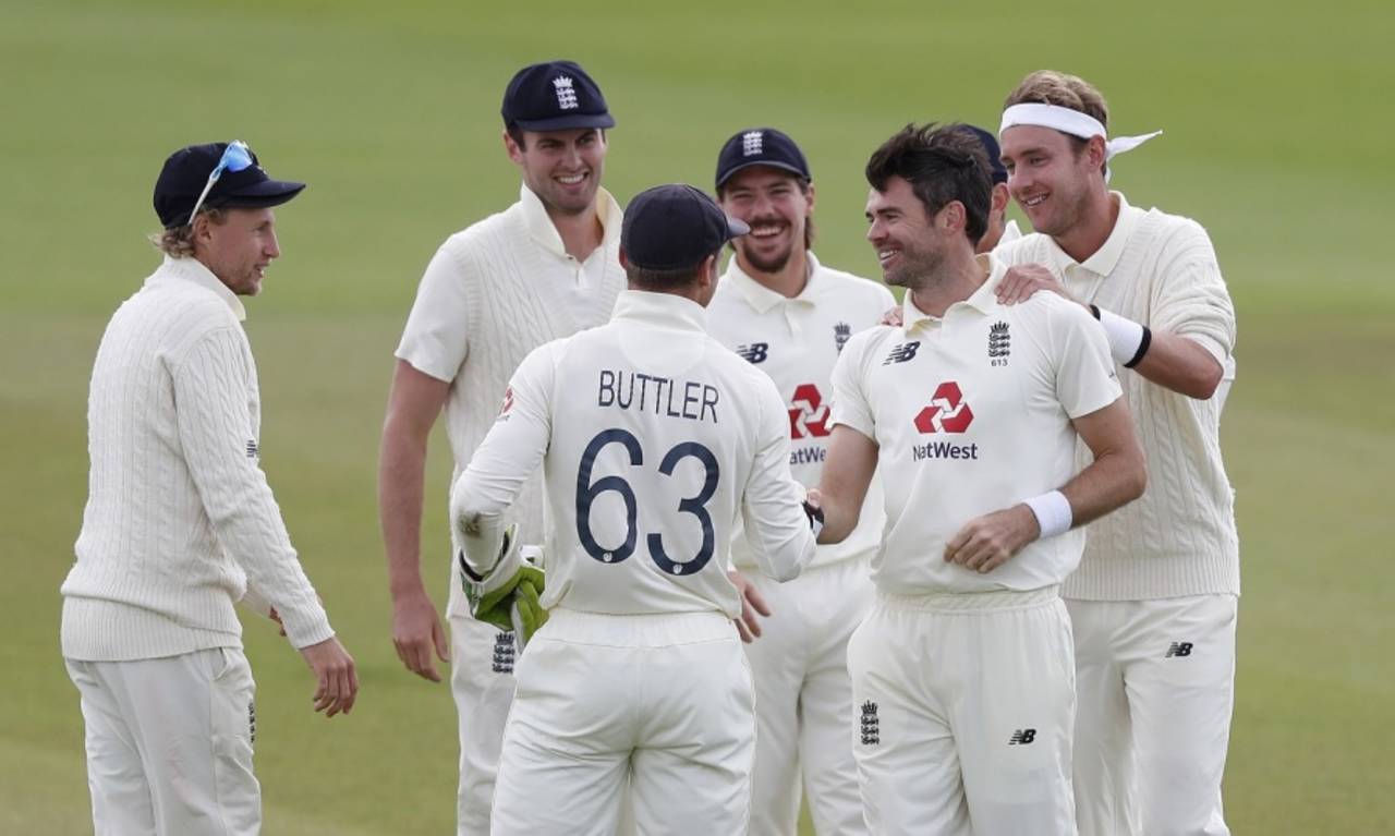 Social distancing can be suspended for a while because James Anderson has just got wicket number 600, England v Pakistan, 3rd Test, Southampton, 5th day, August 25, 2020