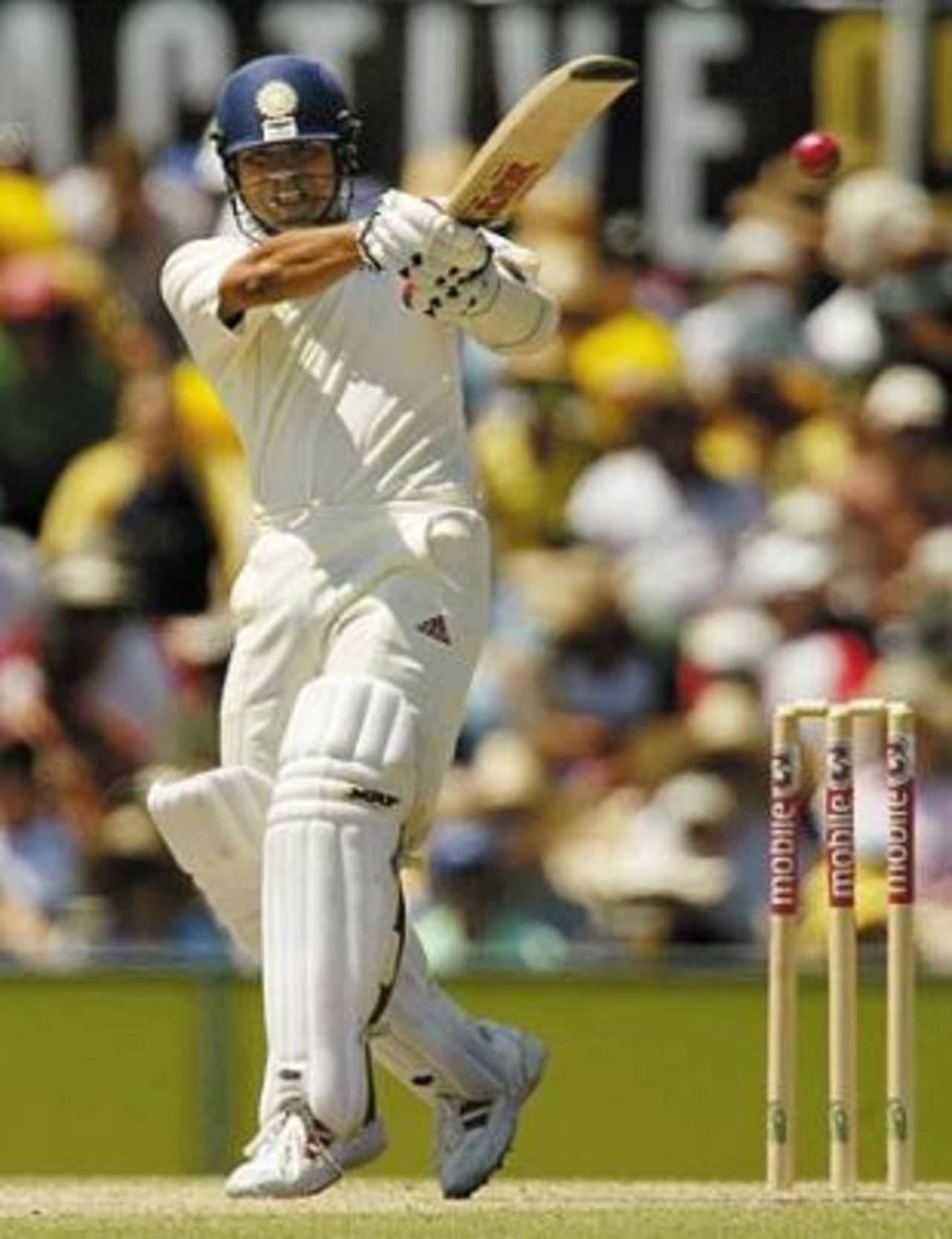 Did Tendulkar never once think of playing the cover-drive during his 241 in Sydney? Unlikely&nbsp;&nbsp;&bull;&nbsp;&nbsp;William West/AFP