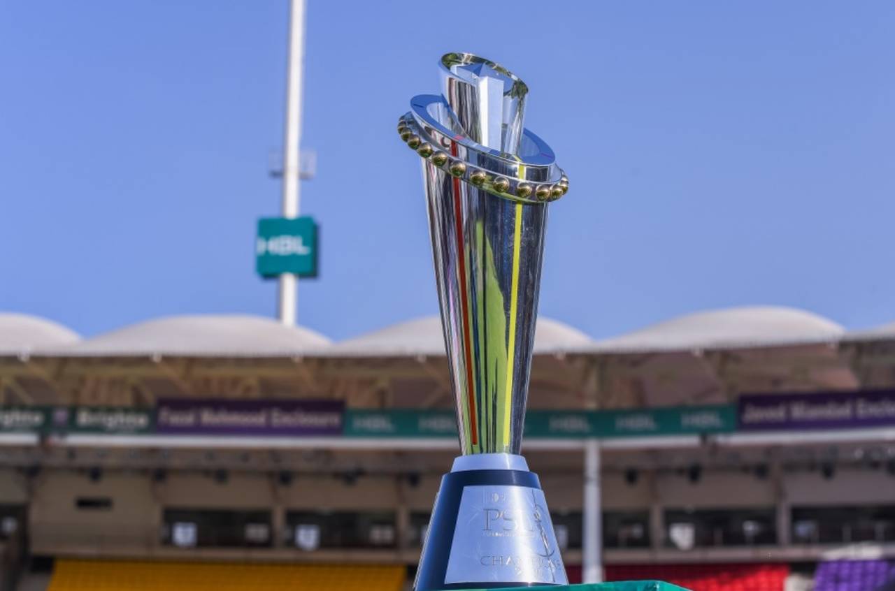 Karachi Kings and Lahore Qalandars will battle for the PSL 2020 trophy