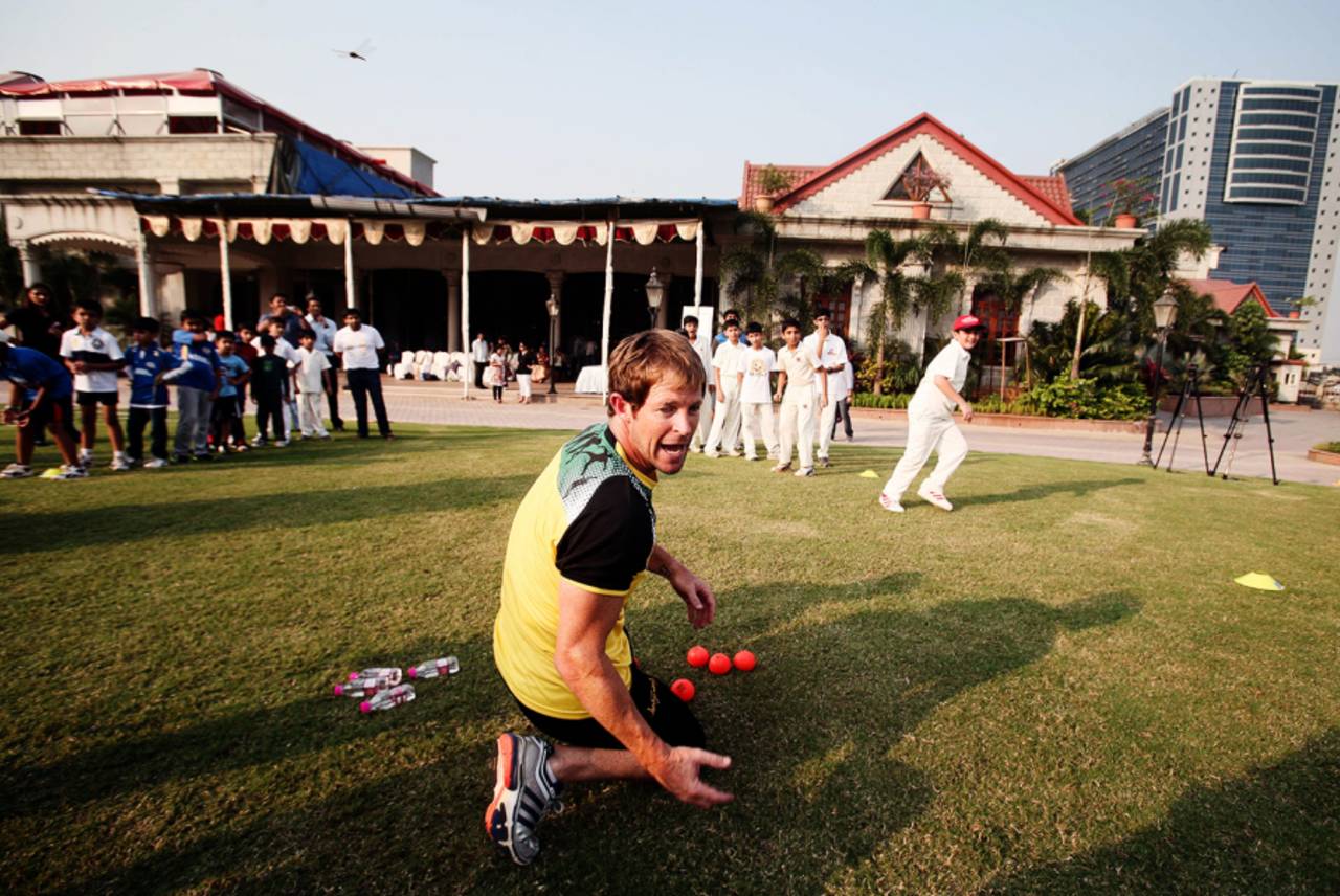 Jonty Rhodes: "You can work on the technical skills, but it's the awareness, the anticipation, that's important [in fielding]"&nbsp;&nbsp;&bull;&nbsp;&nbsp;Kalpak Pathak/Hindustan Times/Getty Images