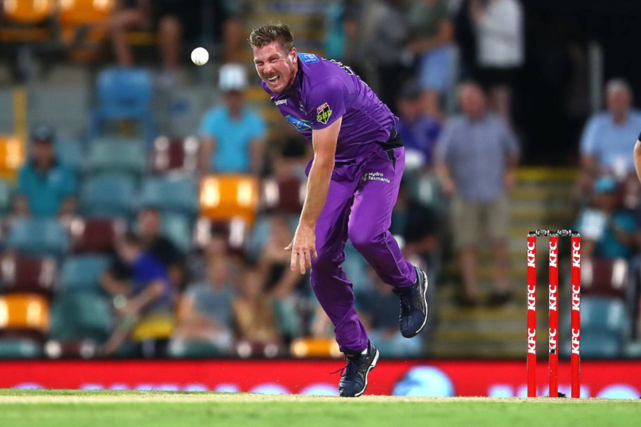 James Faulkner injured his hamstring while bowling against Brisbane Heat&nbsp;&nbsp;&bull;&nbsp;&nbsp;Getty Images