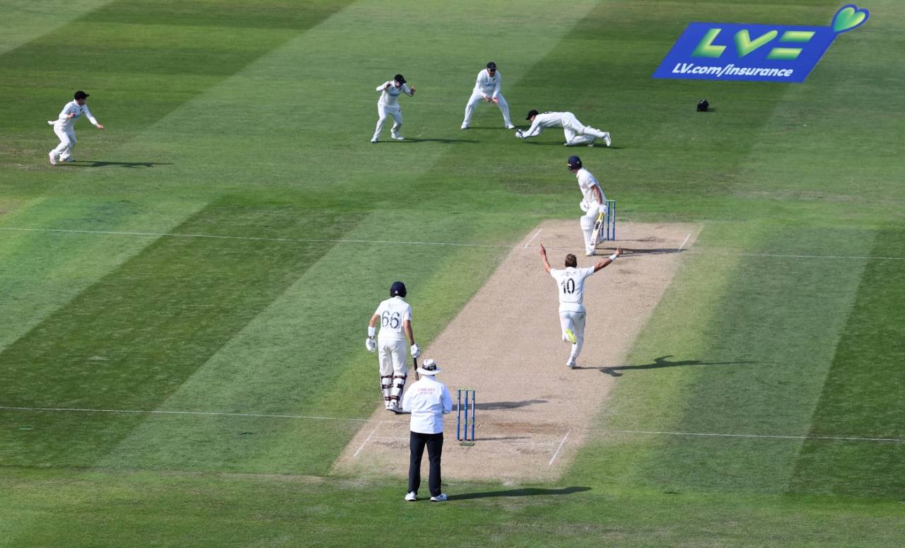 Tom Blundell catches Dan Lawrence off Neil Wagner, England vs New Zealand, 2nd Test, Edgbaston, 3rd day, June 12, 2021