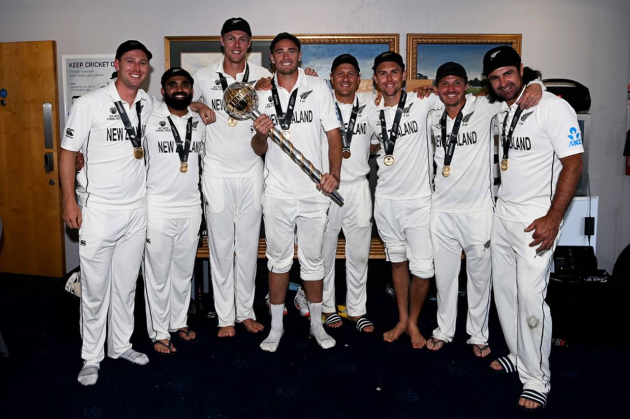 New Zealand's bowling unit (left to right), Matt Henry, Ajaz Patel, Kyle Jamieson, Tim Southee, Neil Wagner, Trent Boult, BJ Watling and Colin de Grandhomme, pose with the WTC mace, India vs New Zealand, World Test Championship (WTC) final, Southampton, 6th day, June 23, 2021