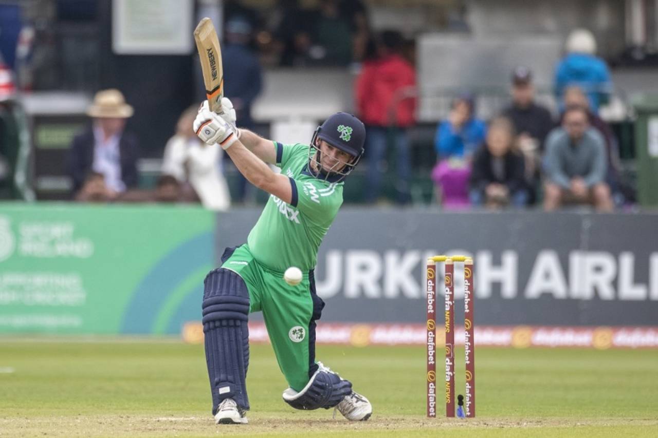 William Porterfield hits one down the ground, Ireland vs South Africa, 1st ODI, Dublin, July 11, 2021