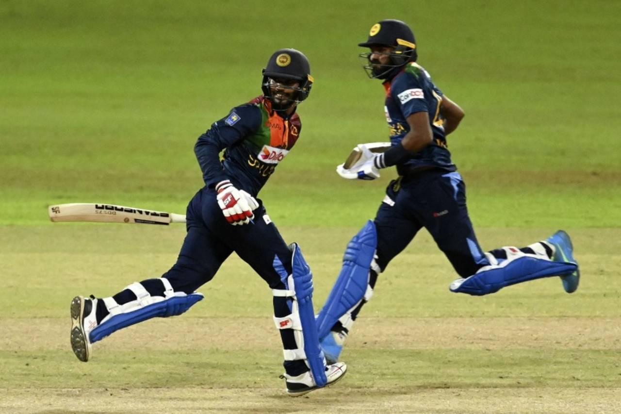 Dhananjaya de Silva and Wanindu Hasaranga run between the wickets&nbsp;&nbsp;&bull;&nbsp;&nbsp;Ishara S.Kodikara/AFP/Getty Images