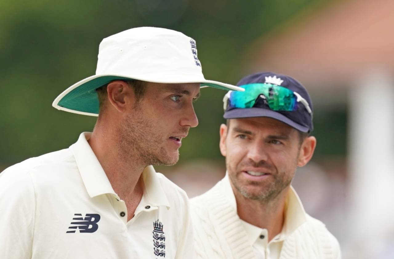 Stuart Broad and James Anderson have a chat, England vs India, 1st Test, Nottingham, 2nd day, August 5, 2021