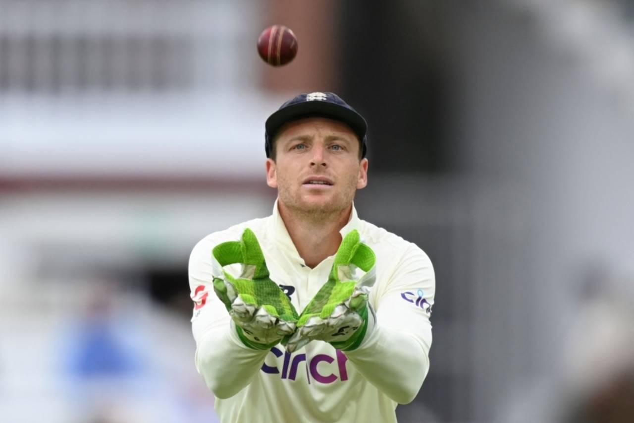Jos Buttler collects the ball, England vs India, 2nd Test, Lord's, 1st day, August 12, 2021