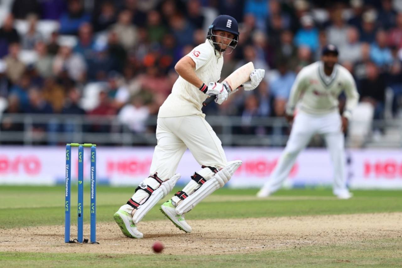 Joe Root steers a delivery past third man, England vs India, 3rd Test, Leeds, 2nd day, August 26, 2021