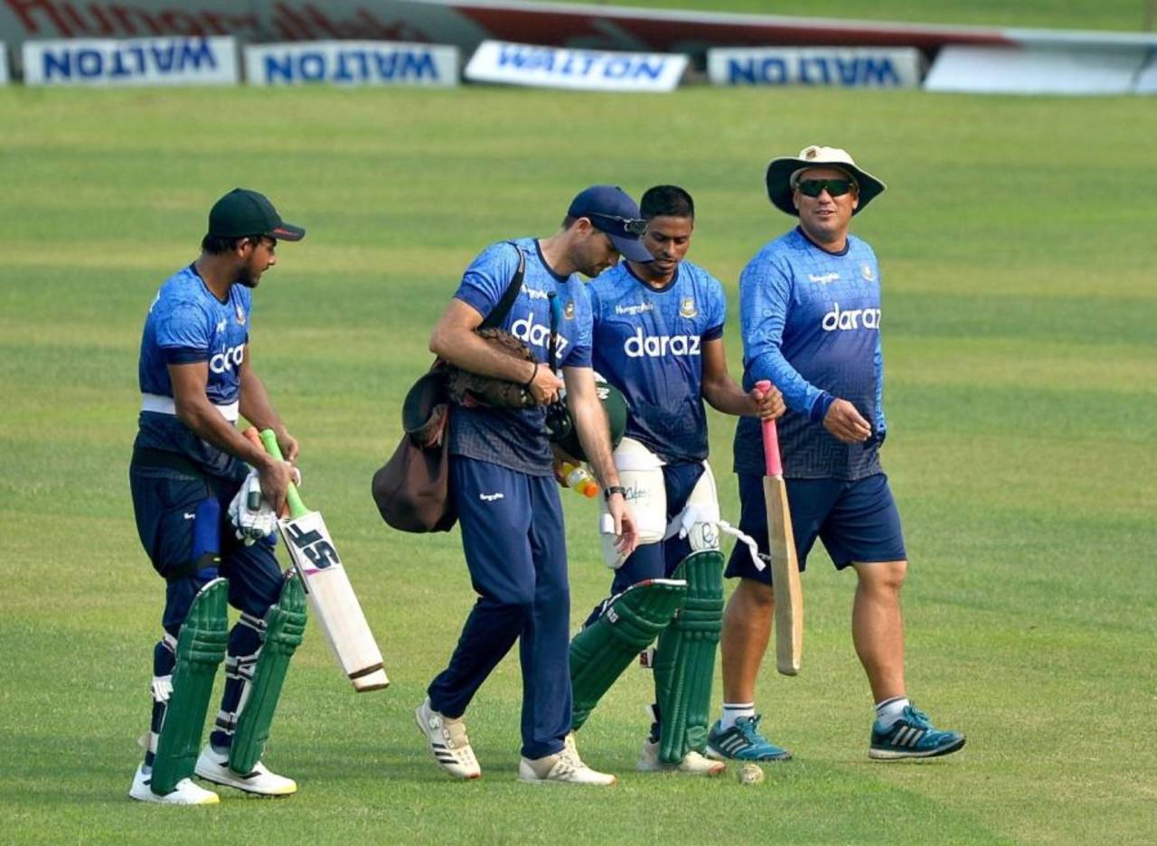 Russell Domingo walks out for a training session with some of the players, Dhaka, September 4, 2021