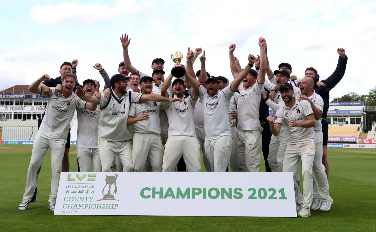 Warwickshire lifted the County Championship trophy in 2021&nbsp;&nbsp;&bull;&nbsp;&nbsp;PA Images/Getty