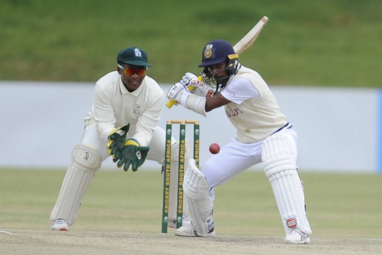 Abhimanyu Easwaran goes on the back foot for a cut, South Africa A vs India A, 1st unofficial Test, Bloemfontein, 3rd day, November 25, 2021
