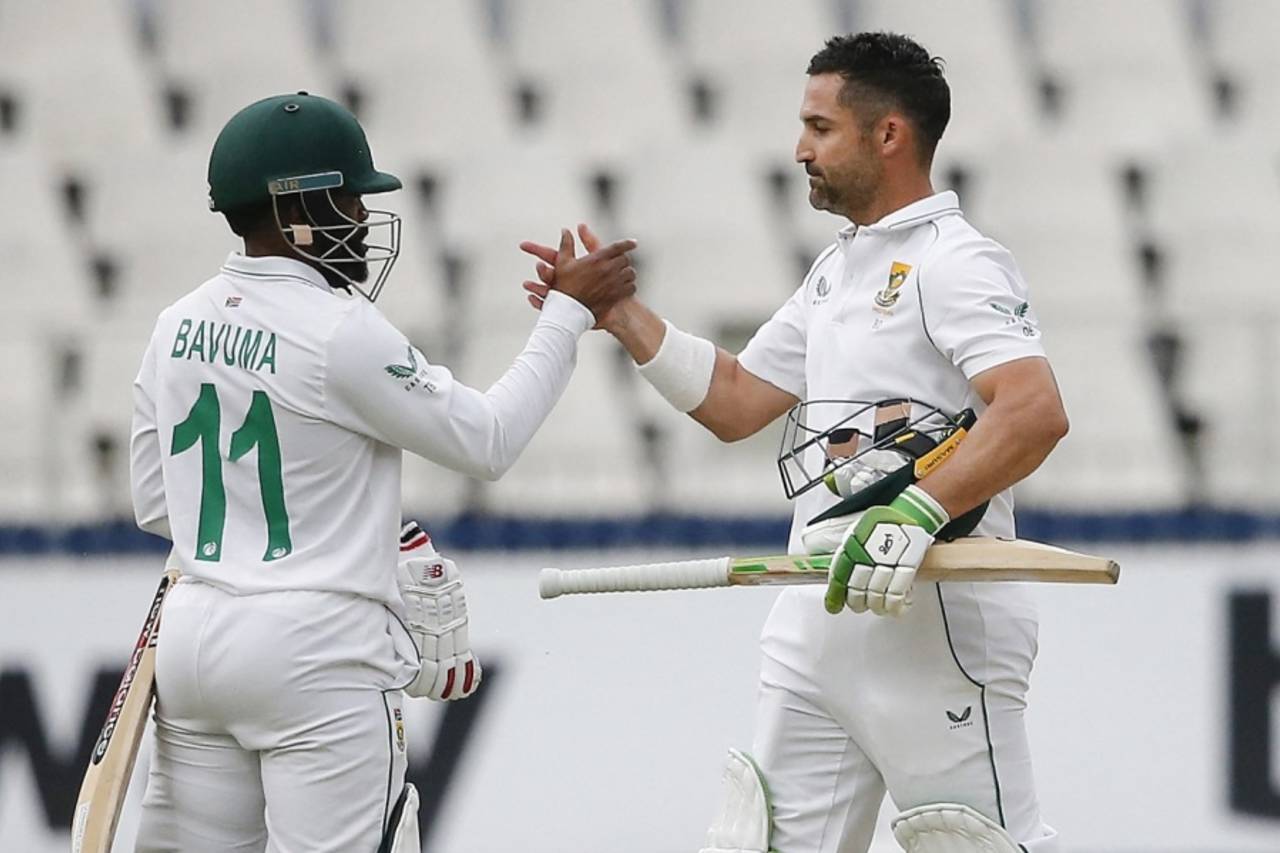 Mission accomplished: Temba Bavuma and Dean Elgar shake hands after completing South Africa's chase, South Africa vs India, 2nd Test, Johannesburg, 4th day, January 6, 2021