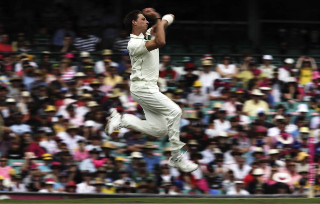 Dale Steyn: living up to the strike bowler title&nbsp;&nbsp;&bull;&nbsp;&nbsp;Tim Clayton/Getty Images