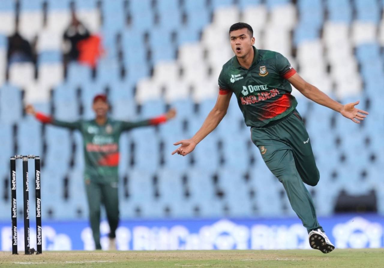 Taskin Ahmed celebrates after dismissing Kyle Verreynne, South Africa vs Bangladesh, 1st ODI, Centurion, March 18, 2022