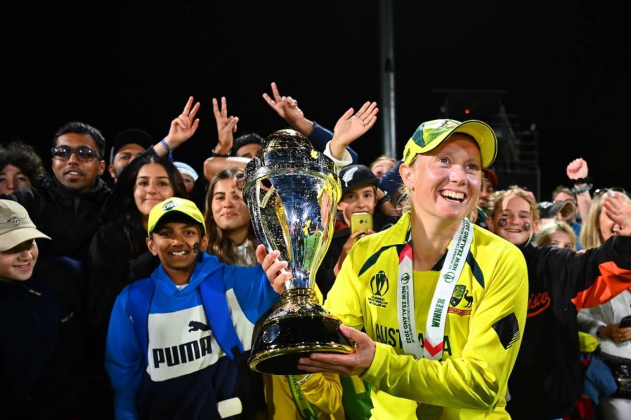 Alyssa Healy poses with the World Cup trophy, Australia vs England, Women's World Cup 2022 final, Christchurch, April 3, 2022