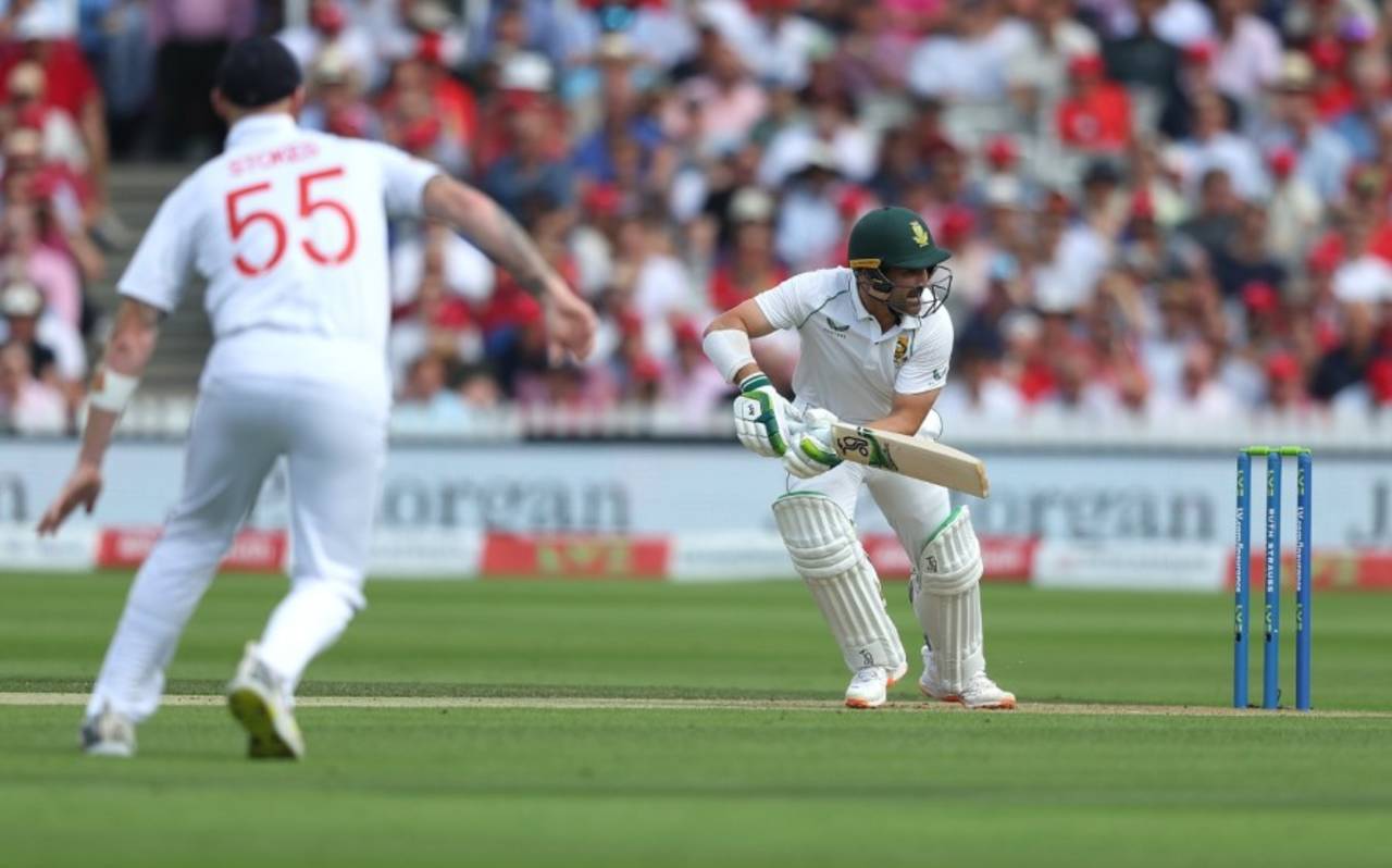 Dean Elgar defends into the off side, England vs South Africa, 1st LV= Insurance Test, Lord's, day 2, August 18, 2022