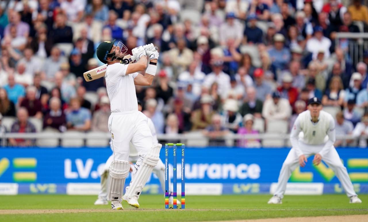 Aiden Markram miscues a pull off Ben Stokes, England vs South Africa, 2nd Test, Old Trafford, 1st day, August 25, 2022