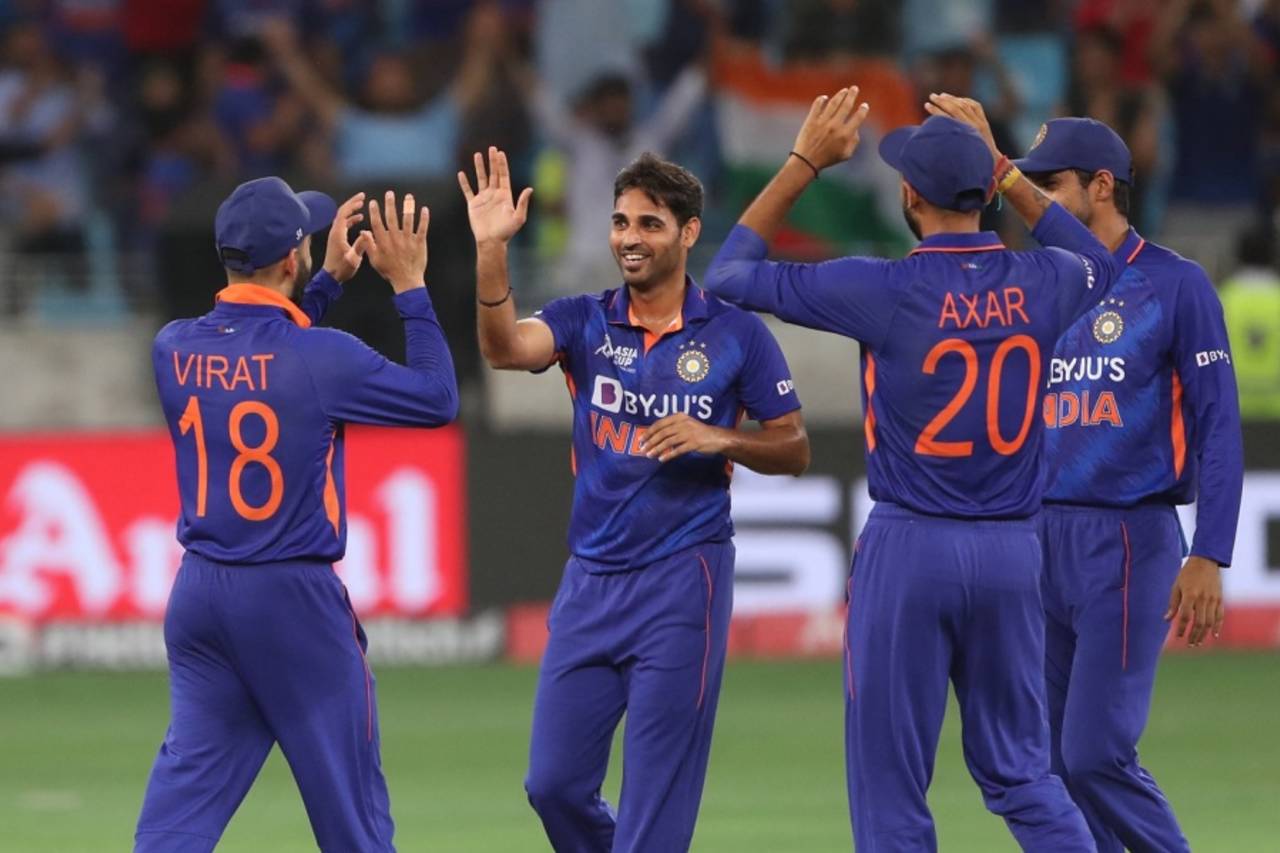 Bhuvneshwar Kumar celebrates Rahmanullah Gurbaz's wicket, Afghanistan vs India, Super 4, Dubai, Asia Cup, September 8, 2022
