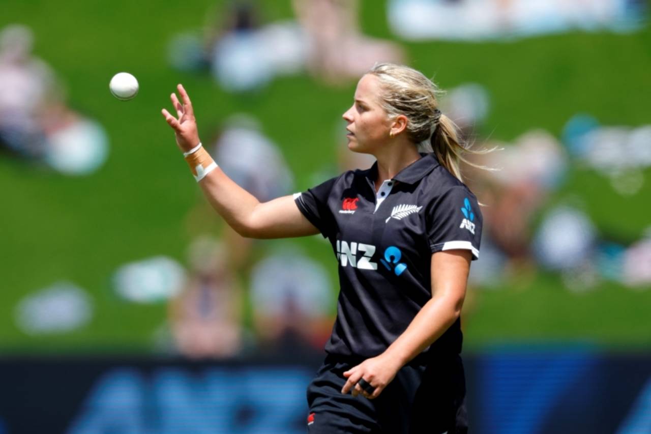 Jess Kerr picked up career-best figures of 4 for 23, New Zealand vs Bangladesh, 1st Women's ODI, Wellington, December 11, 2022