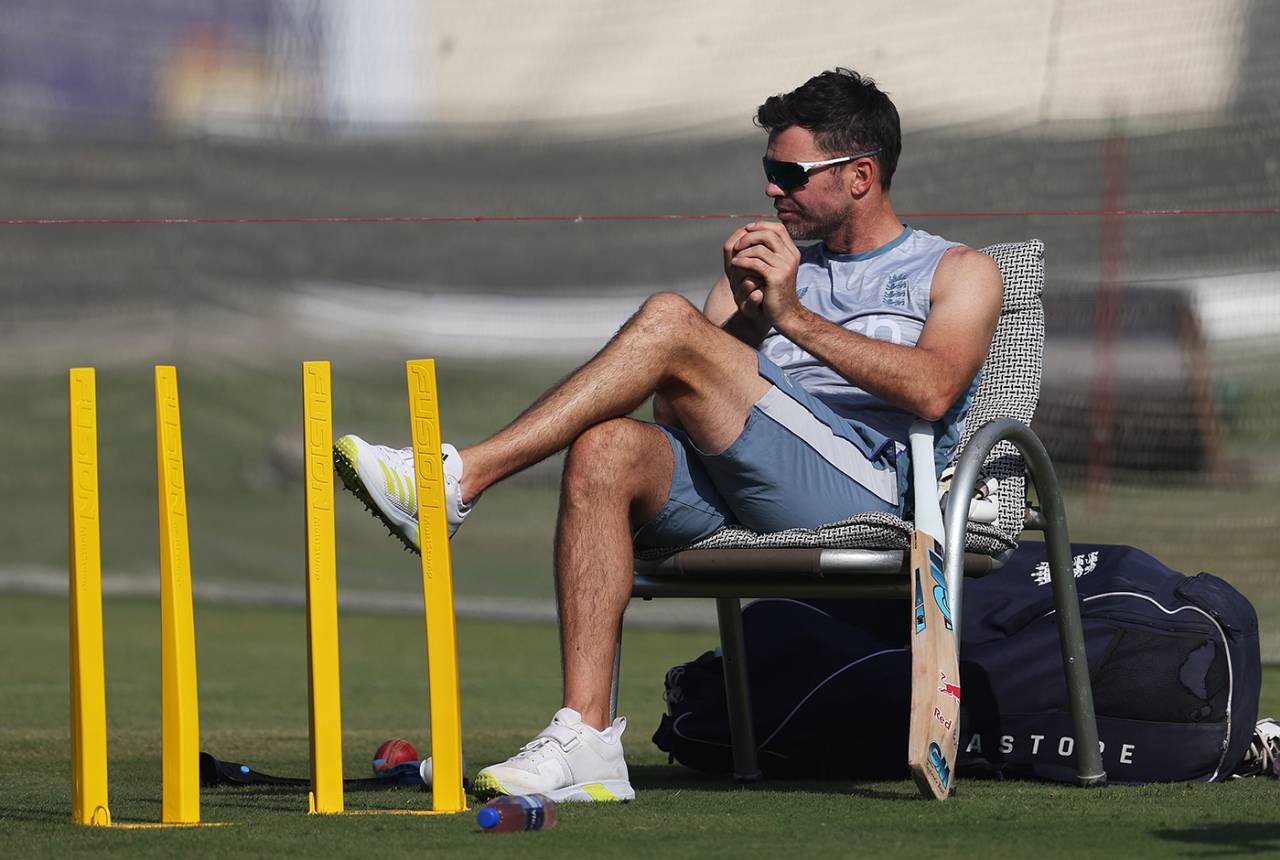 James Anderson takes a load off during England net practice, Pakistan vs England, 3rd Test, Karachi, December 16, 2022