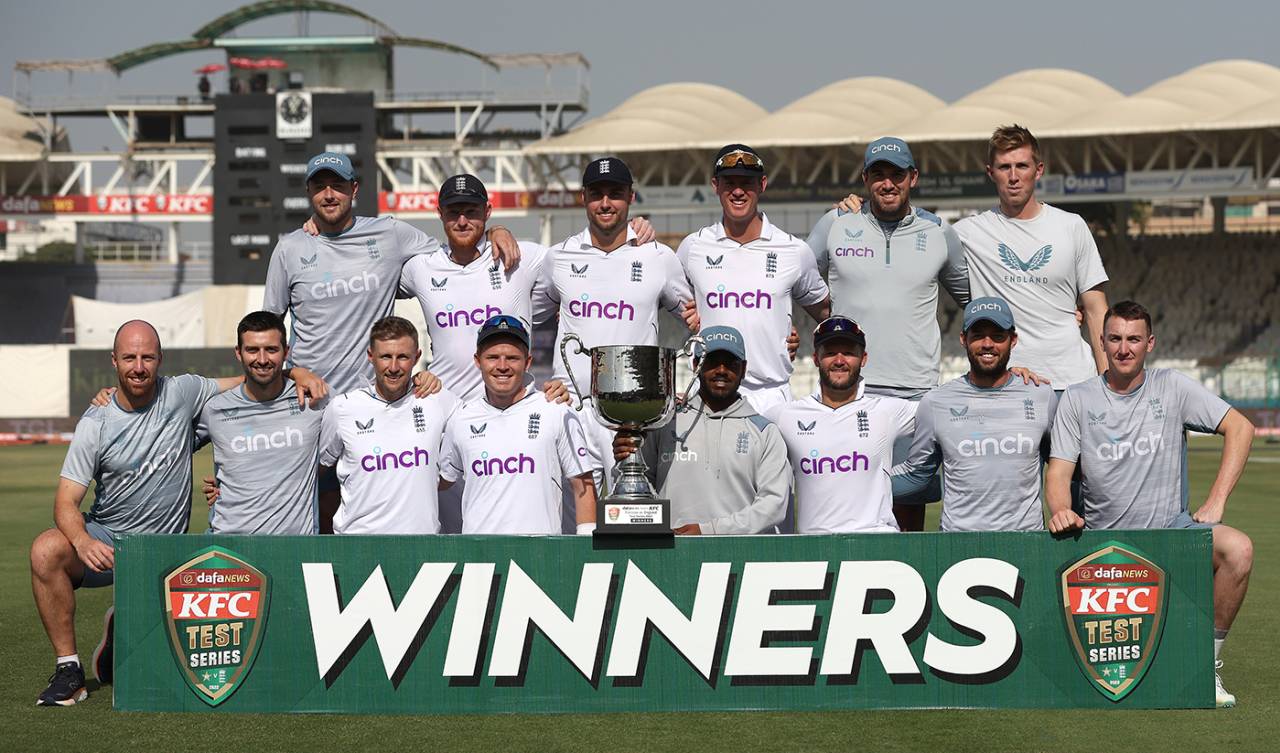 England pose with the series trophy, with Rehan Ahmed front and centre, Pakistan vs England, 3rd Test, Karachi, 4th day, December 20, 2022