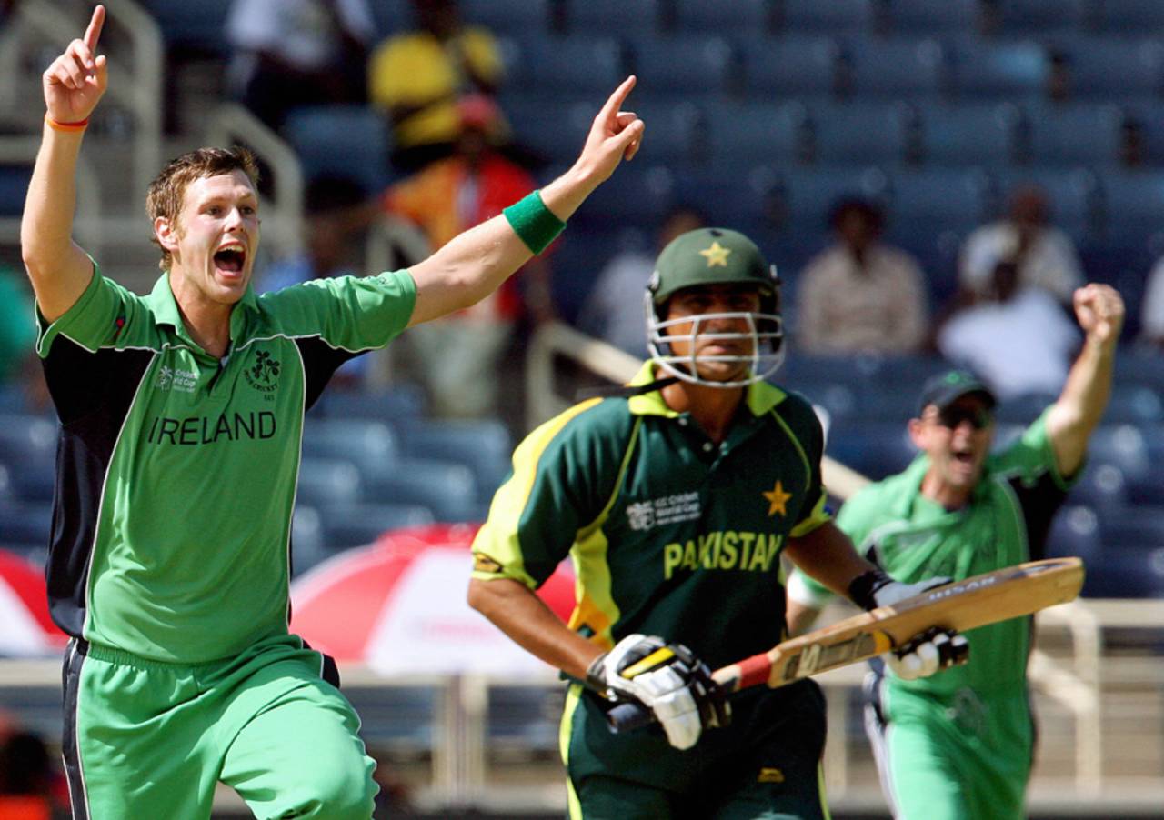 Boyd Rankin's three wickets cut through Pakistan's vaunted lineup&nbsp;&nbsp;&bull;&nbsp;&nbsp;Jewel Samad/AFP/Getty Images